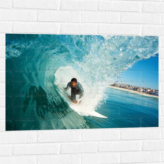 Muursticker - Surfer in Actie op Wilde Golf - 90x60 cm Foto op Muursticker