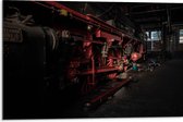 WallClassics - Dibond - Locomotief zwart met rood - 75x50 cm Foto op Aluminium (Met Ophangsysteem)