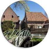 Dibond Muurcirkel - Bruggetje voor Nederlandse Huizen - 30x30 cm Foto op Aluminium Muurcirkel (met ophangsysteem)