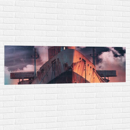 WallClassics - Muursticker - Voorkant van Vrachtschip - 150x50 cm Foto op Muursticker