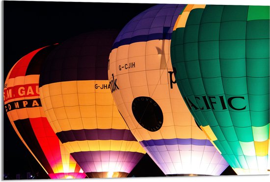 WallClassics - Acrylglas - Vier Verschillende Kleuren Luchtballonnen in het Donker - 90x60 cm Foto op Acrylglas (Wanddecoratie op Acrylaat)
