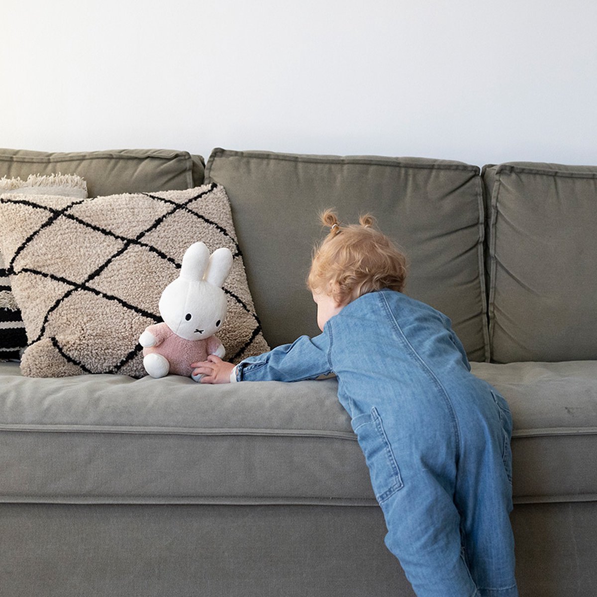Nijntje Knuffel Fluffy Roze - 25 cm — afbeelding 2