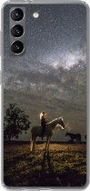 Geschikt voor Samsung Galaxy S21 hoesje - Paard - Vrouw - Sterrenhemel - Siliconen Telefoonhoesje