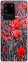 Geschikt voor Samsung Galaxy S20 Ultra hoesje - Rode Klaprozen in een zwart wit afbeelding - Siliconen Telefoonhoesje