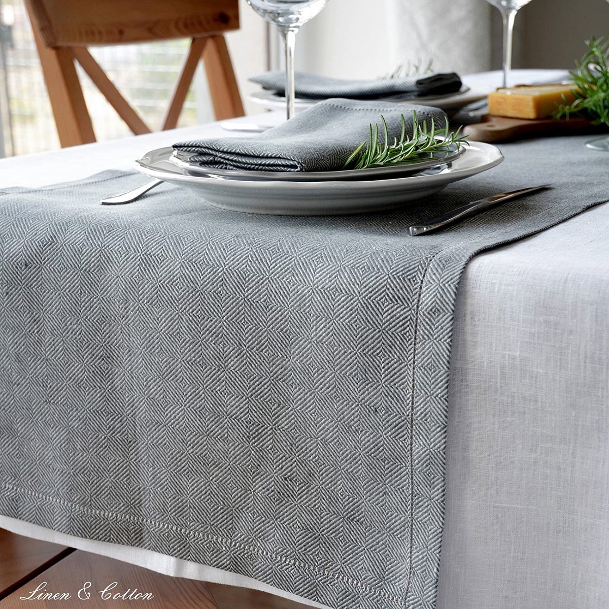 Linen & Cotton Luxe Tafelloper Stof Loper Tafellinnen Scandi met Open Linen & Cotton Luxe Tafelloper Stof Loper Tafellinnen Scandi met Open