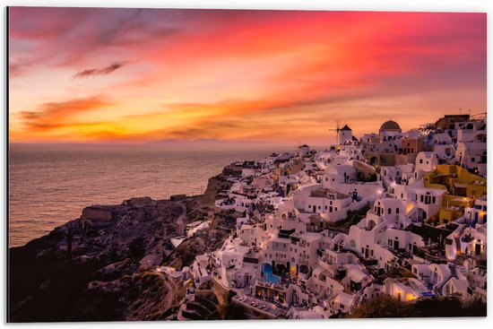 Dibond - Uitzicht over Klassieke Griekse Stad tijdens de Zonsondergang - 60x40 cm Foto op Aluminium (Wanddecoratie van metaal)