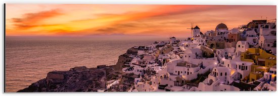 Dibond - Uitzicht over Klassieke Griekse Stad tijdens de Zonsondergang - 60x20 cm Foto op Aluminium (Wanddecoratie van metaal)