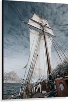 WallClassics - Canvas - Zeilboot op Oceaan - 100x150 cm Foto op Canvas Schilderij (Wanddecoratie op Canvas)