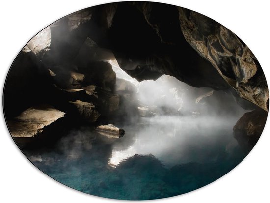 WallClassics - Dibond Ovaal - Mist over Water in een Grot - 80x60 cm Foto op Ovaal (Met Ophangsysteem)