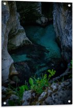 WallClassics - Tuinposter – Laag Water in Grot - 60x80 cm Foto op Tuinposter  (wanddecoratie voor buiten en binnen)