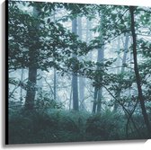 WallClassics - Canvas  - Lichte Mist in een Groen Bos - 100x100 cm Foto op Canvas Schilderij (Wanddecoratie op Canvas)