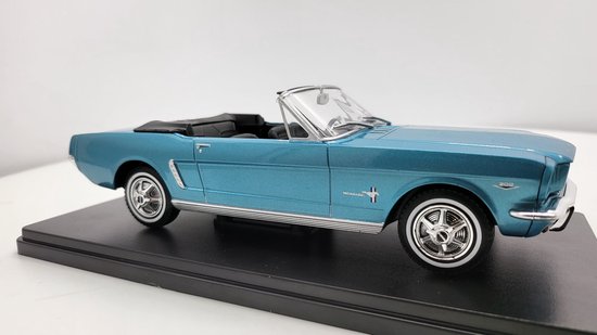 Ford Mustang 1/2 1964 Cabriolet Voiture miniature au 1/24 Modèle