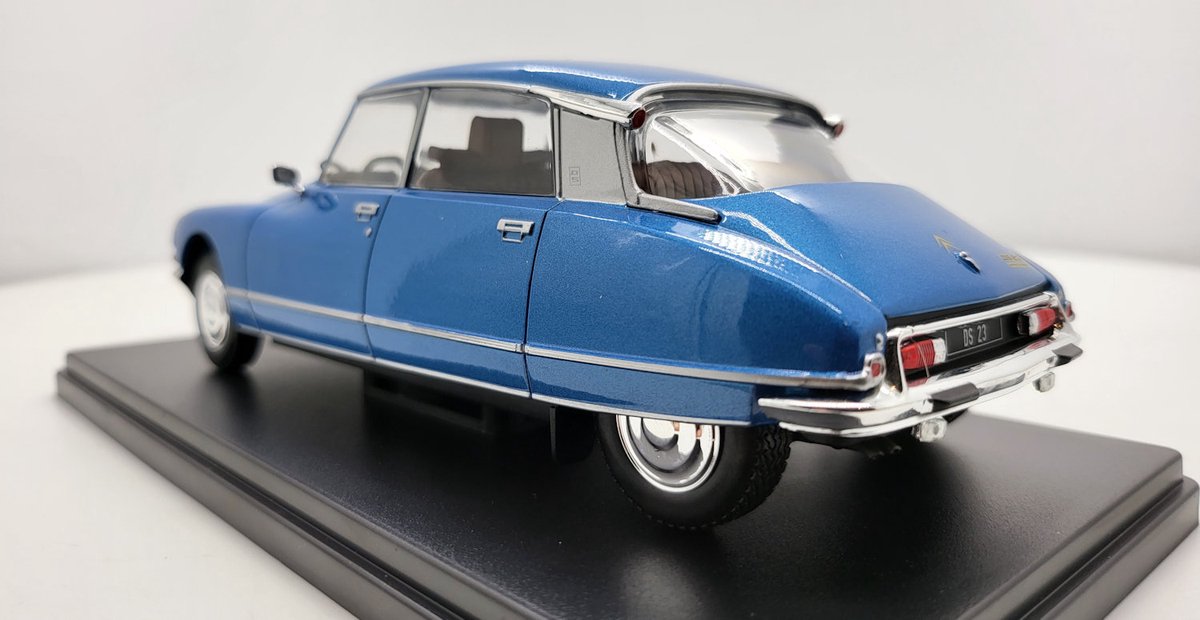 Modellauto DS23 1:34-39 Blau - Lizenziert Die-Cast Metall Miniatur
