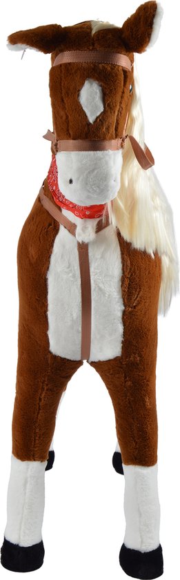 Bruin pluche paard met witte snuit, blonde manen en rode bandana.