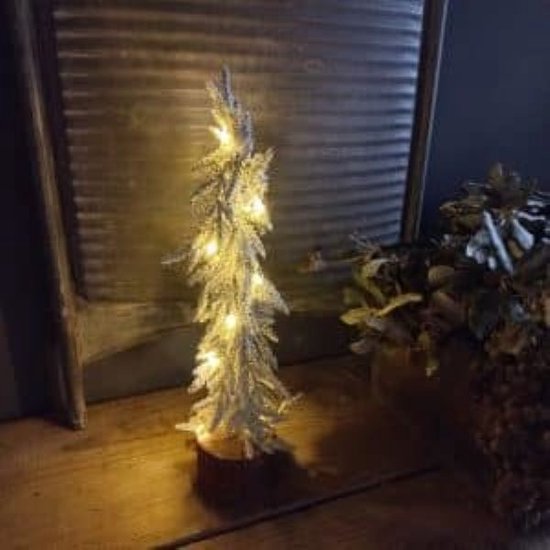 Kerstboom met sneeuw en 10 lichtjes 30 cm