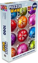 Puzzel Een doos met kerst ornamenten - Legpuzzel - Puzzel 1000 stukjes volwassenen - Kerst - Cadeau - Kerstcadeau voor mannen, vrouwen en kinderen