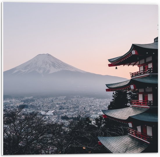 WallClassics - PVC Schuimplaat - Chureito Pagoda - Japan - 50x50 cm Foto op PVC Schuimplaat (Met Ophangsysteem)