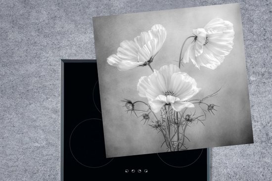 KitchenYeah® Inductie beschermer 78x78 cm - Stilleven - Bloemen - Zwart wit - Klaproos - Botanisch - Kookplaataccessoires - Afdekplaat voor kookplaat - Inductiebeschermer - Inductiemat - Inductieplaat mat