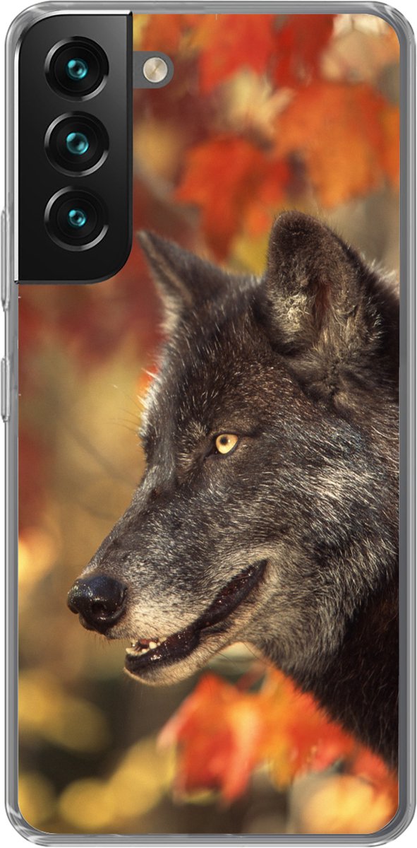 Telefoonhoesje Geschikt voor Samsung Galaxy S22 hoesje - Wolf - Close up - Bladeren - Siliconen Telefoonhoesje Telefoonhoesje