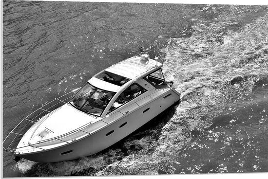 WallClassics - PVC Schuimplaat- Speedboot in Zwart Wit - 90x60 cm Foto op PVC Schuimplaat