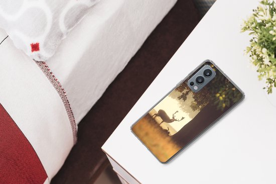 Telefoonhoesje Geschikt voor OnePlus Nord 2 5G hoesje - Hert - Bomen - Bos - Siliconen Telefoonhoesje Telefoonhoesje