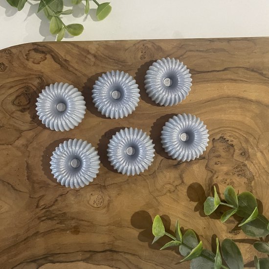 Foto: Wax geur melts hyacint handmade in leuke vormpjes de wax is plantaardig natuurlijk en biologisch afbreekbaar koosjer en niet op dieren getest 