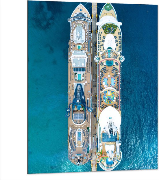 WallClassics - Dibond - Bovenaanzichtt van Mega Grote Cruiseschippen - 75x100 cm Foto op Aluminium (Met Ophangsysteem)