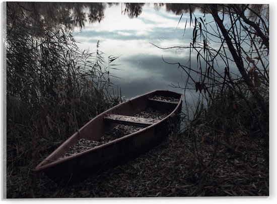 WallClassics - Acrylglas - Oud Schippersbootje bij het Water - 40x30 cm Foto op Acrylglas (Wanddecoratie op Acrylaat)