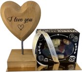 Valentijn - Wooden Heart - I love you - Bonbons - Lint: Speciaal voor jou - Cadeauverpakking