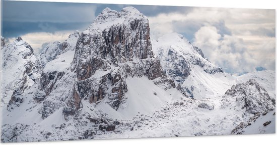 WallClassics - Acrylglas - Sneeuwlandschap met Wolken - 200x100 cm Foto op Acrylglas (Met Ophangsysteem)