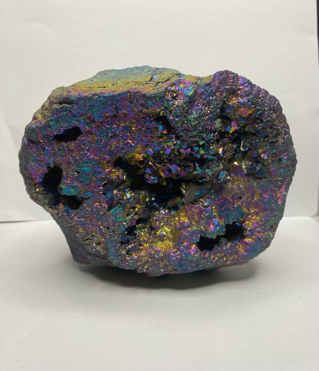 Titanium Aura Quartz - geode - 1800gram - 35 cm ⌀