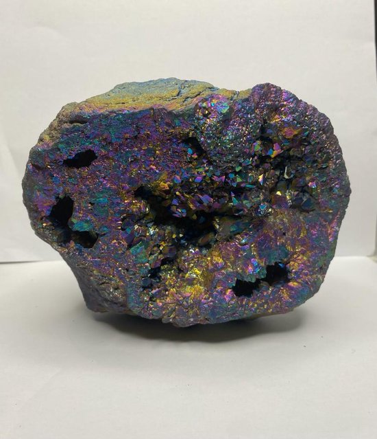 Titanium Aura Quartz - geode - 1800gram - 35 cm ⌀ | bol.com