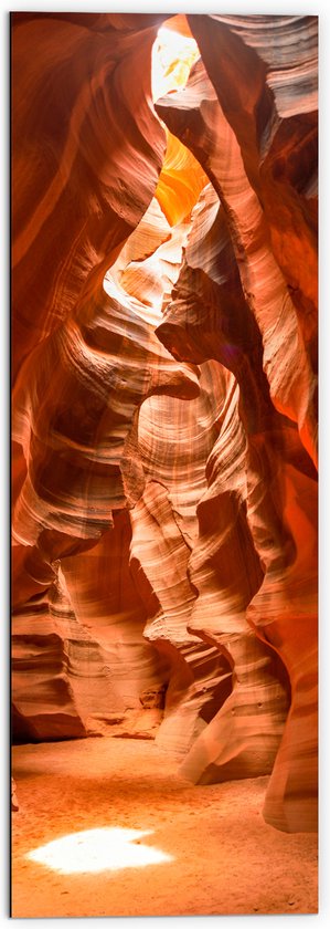 WallClassics - Dibond - Antelope Canyon Gang in Ravijn - 50x150 cm Foto op Aluminium (Met Ophangsysteem)