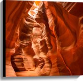 WallClassics - Canvas  - Antelope Canyon Gang in Ravijn - 60x60 cm Foto op Canvas Schilderij (Wanddecoratie op Canvas)