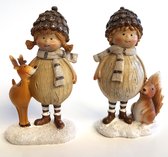 Set van 2 kindjes met rendier en eekhoorn - Wit / Beige / creme / bruin - 8 x 5 x 13 cm hoog per kind.