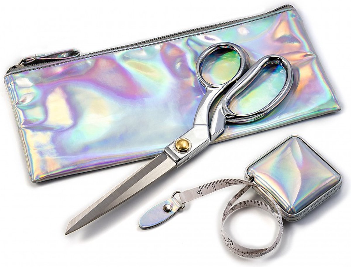 Luxe scharenset bestaand uit een stofschaar met zilverkleurig meetlint en etui.