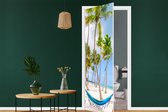 Deursticker Hangmat - Strand - Palmbomen - 90x215 cm - Deurposter