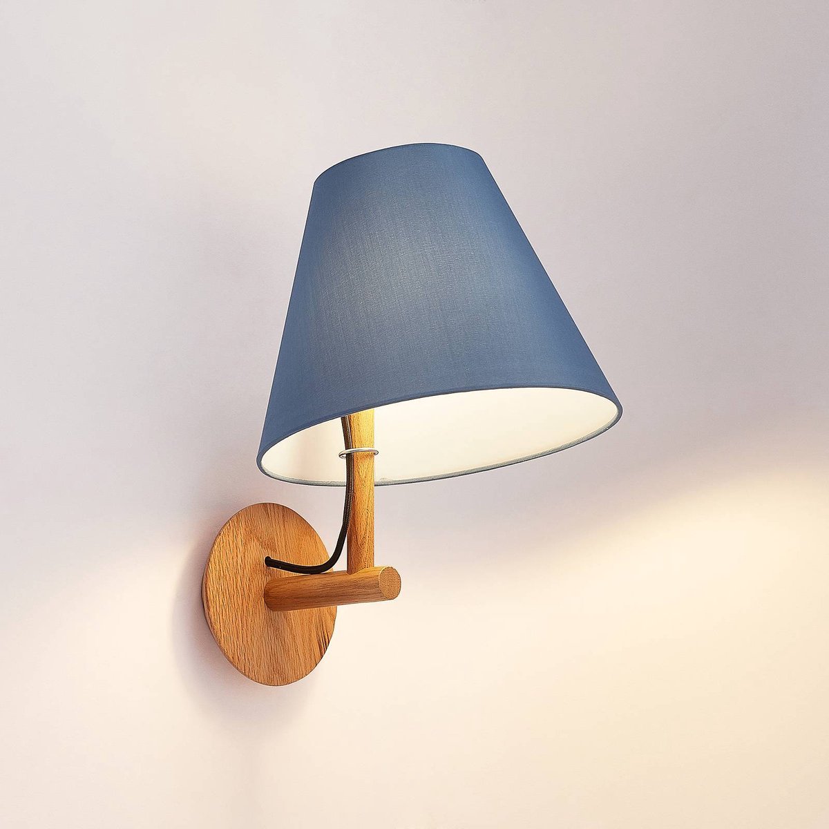 Lucande - Wandlamp - 1licht - stof, hout - H: 39.5 cm - E27 - blauw, donker eiken