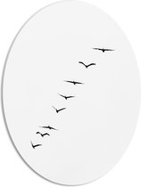WallClassics - PVC Schuimplaat Ovaal - Schuine Lijn van Zwarrte Vogels op Witte Achtergrond - 42x56 cm Foto op Ovaal  (Met Ophangsysteem)