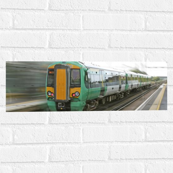 Muursticker - Snelle Blauw/Gele Trein - 60x20 cm Foto op Muursticker
