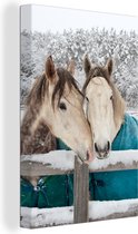 Canvas Schilderij Paarden - Deken - Sneeuw - 60x90 cm - Wanddecoratie