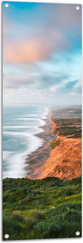 WallClassics - Tuinposter – Landschap met Begroeiing langs Zee - 40x120 cm Foto op Tuinposter  (wanddecoratie voor buiten en binnen)