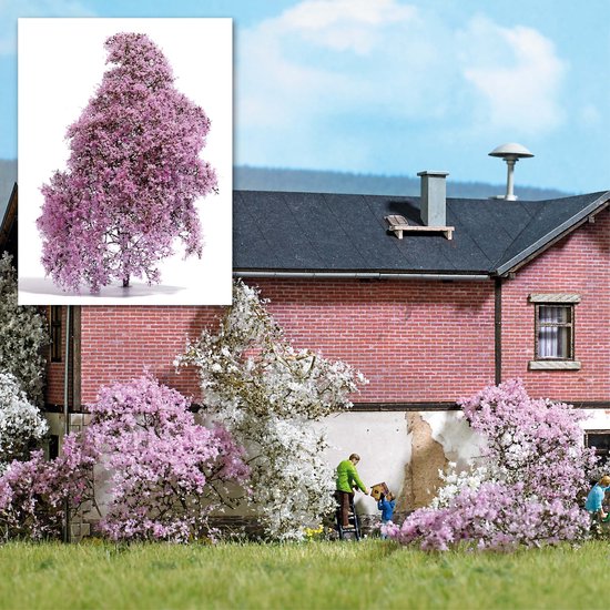 Foto: Busch 3587 struik lente lila bloeiend