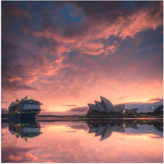 WallClassics - Poster Glanzend – Sydney Opera House met Zonsondergang - 50x50 cm Foto op Posterpapier met Glanzende Afwerking