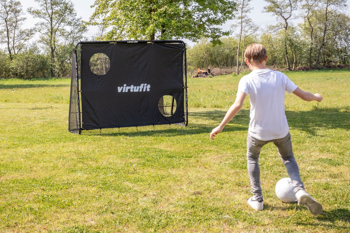 VirtuFit Voetbaldoel Pro met Doelwand - Voetbalgoal - 220 x 170 cm - Doelwand met 2 open zones - Snelle montage - Voetbaldoel met gatendoek - Inclusief 4 grondankers — afbeelding 6