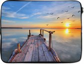 Laptophoes 15.6 inch - Water - Steiger - Vogels - Zonsondergang - Horizon - Laptop sleeve - Binnenmaat 39,5x29,5 cm - Zwarte achterkant