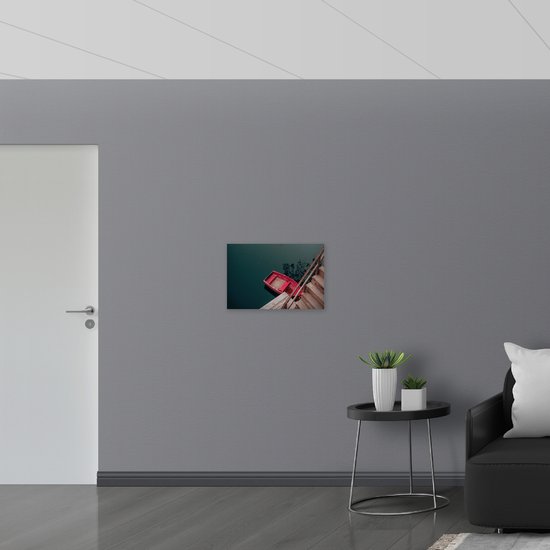 WallClassics - Drapeau - Petit Bateau Rose sur Jetée - Photo 60x40 cm sur Drapeau Polyester