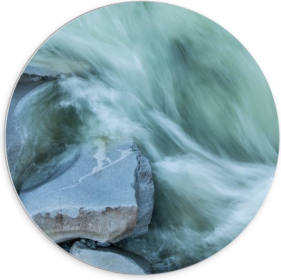 WallClassics - PVC Schuimplaat Muurcirkel - Blauw Stromend Water langs Stenen - 70x70 cm Foto op Muurcirkel (met ophangsysteem)