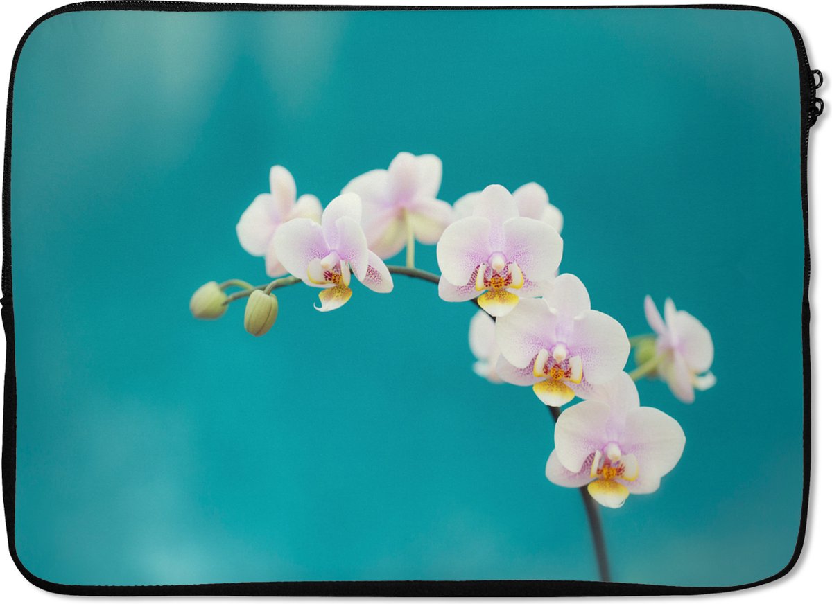 Laptophoes 13 inch - Orchidee - Bloemen - Plant - Wit - Paars - Laptop sleeve - Binnenmaat 32x22,5 cm - Zwarte achterkant