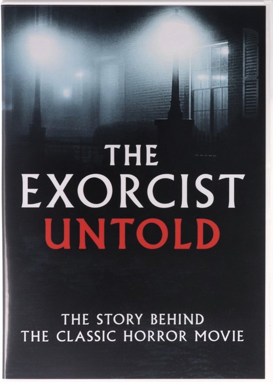 Voorkant van de DVD-hoes met de titel 'The Exorcist Untold' en een donkere straat met lantaarns.
